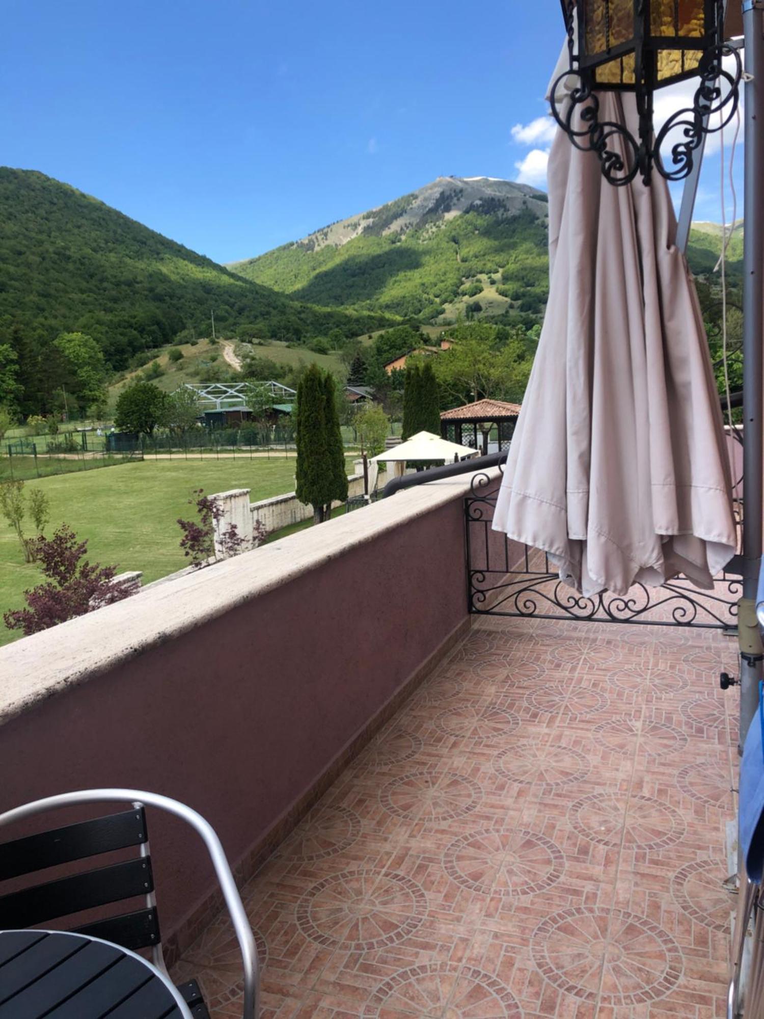 Hotel Bucaneve Пескассероли Экстерьер фото