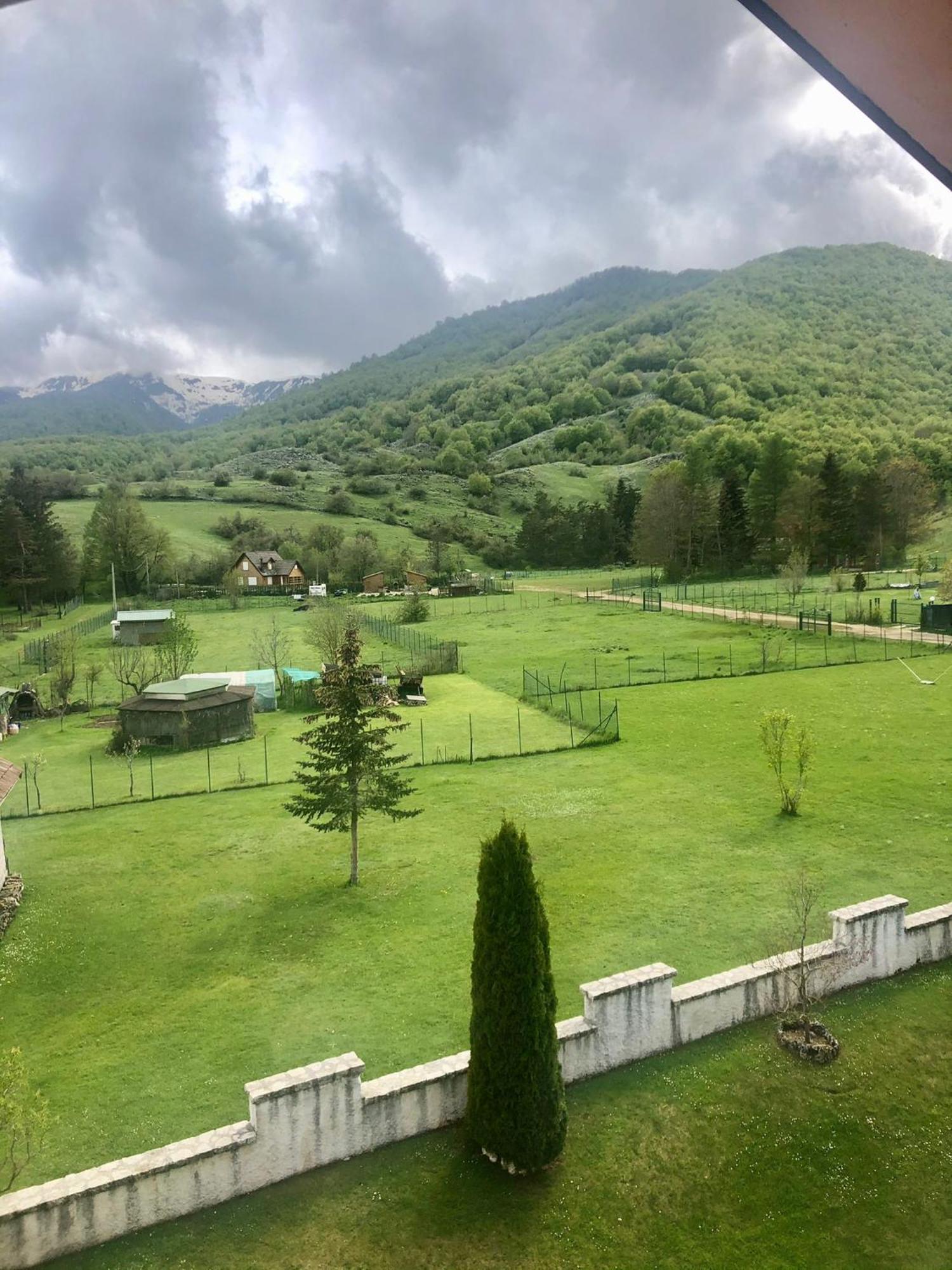 Hotel Bucaneve Пескассероли Экстерьер фото