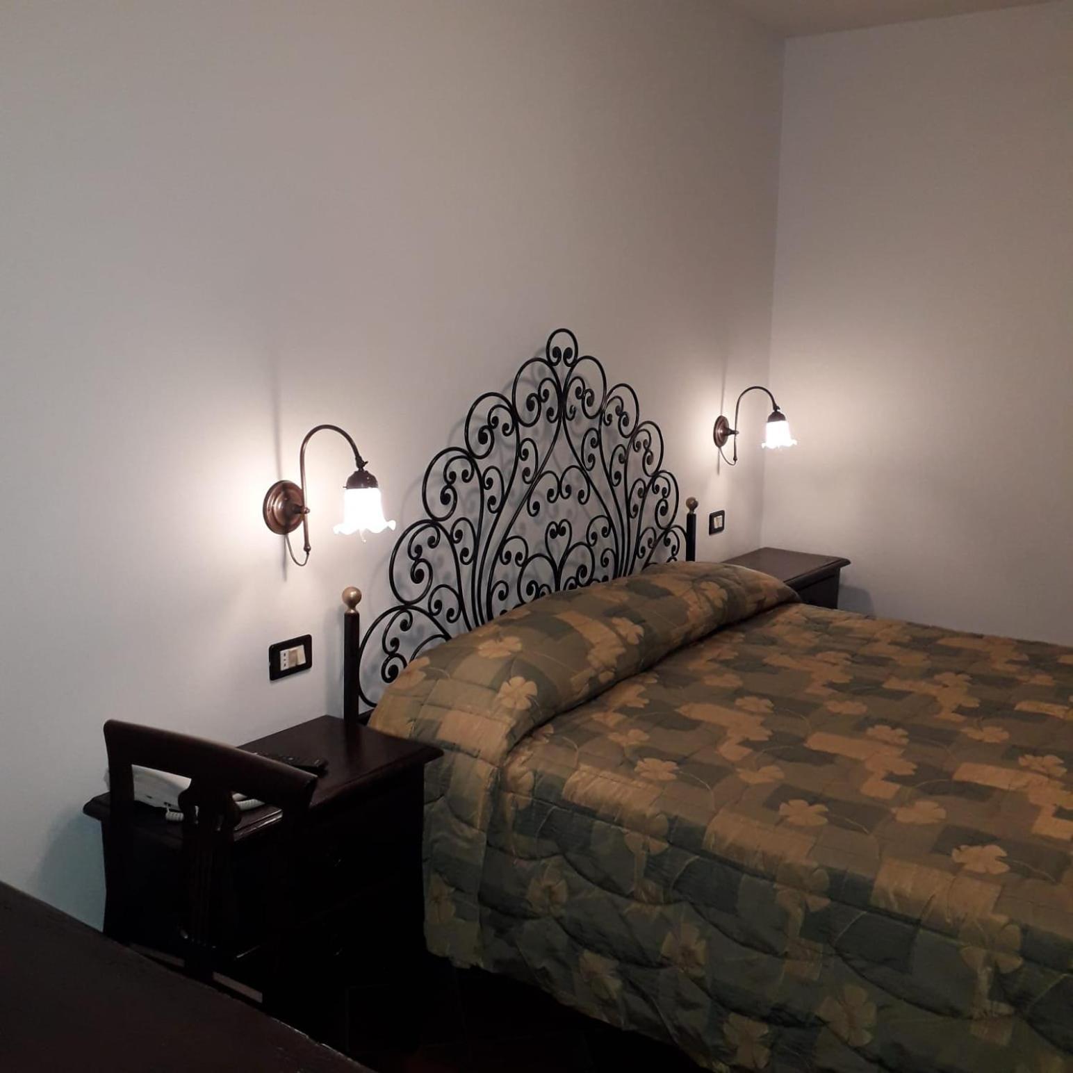 Hotel Bucaneve Пескассероли Экстерьер фото