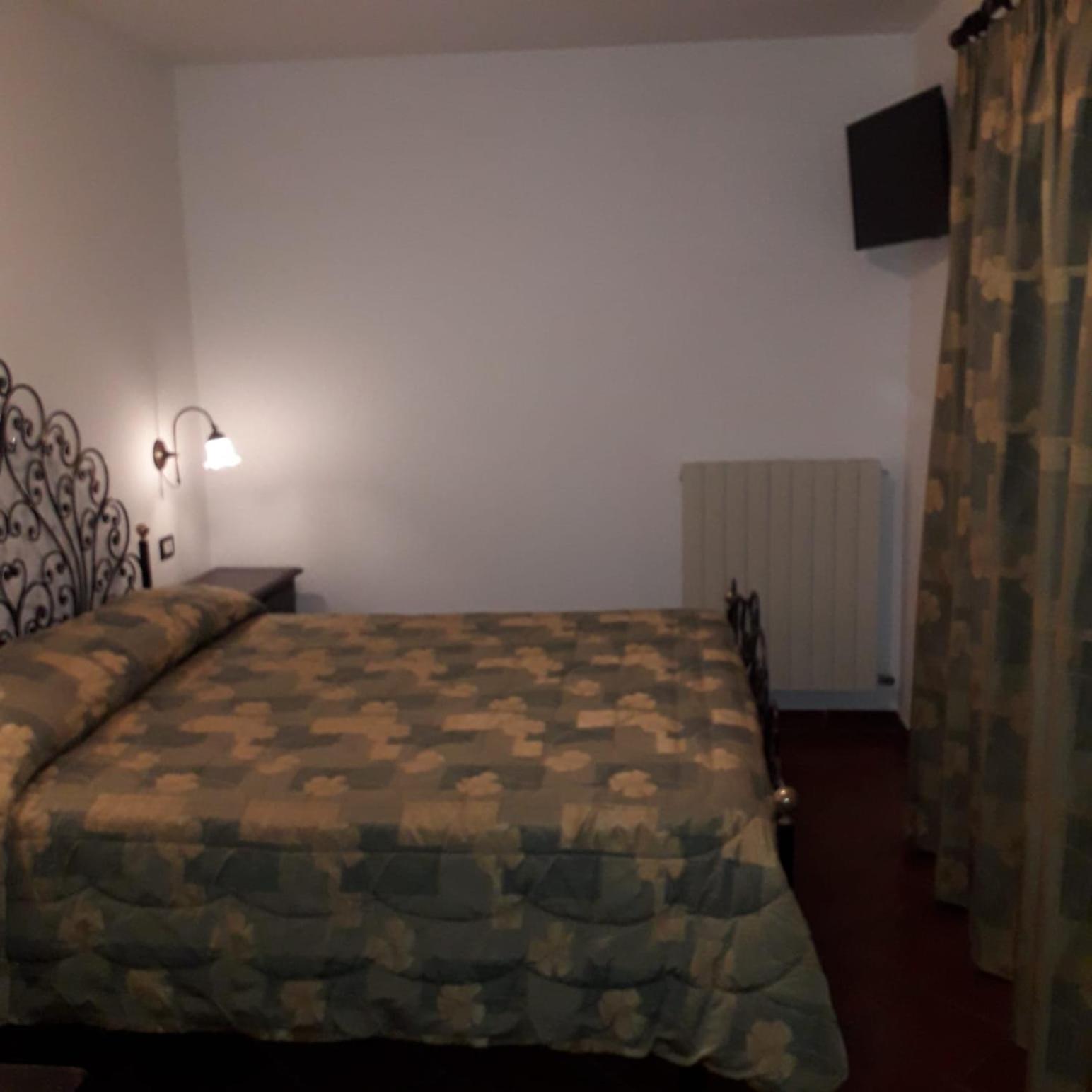 Hotel Bucaneve Пескассероли Экстерьер фото